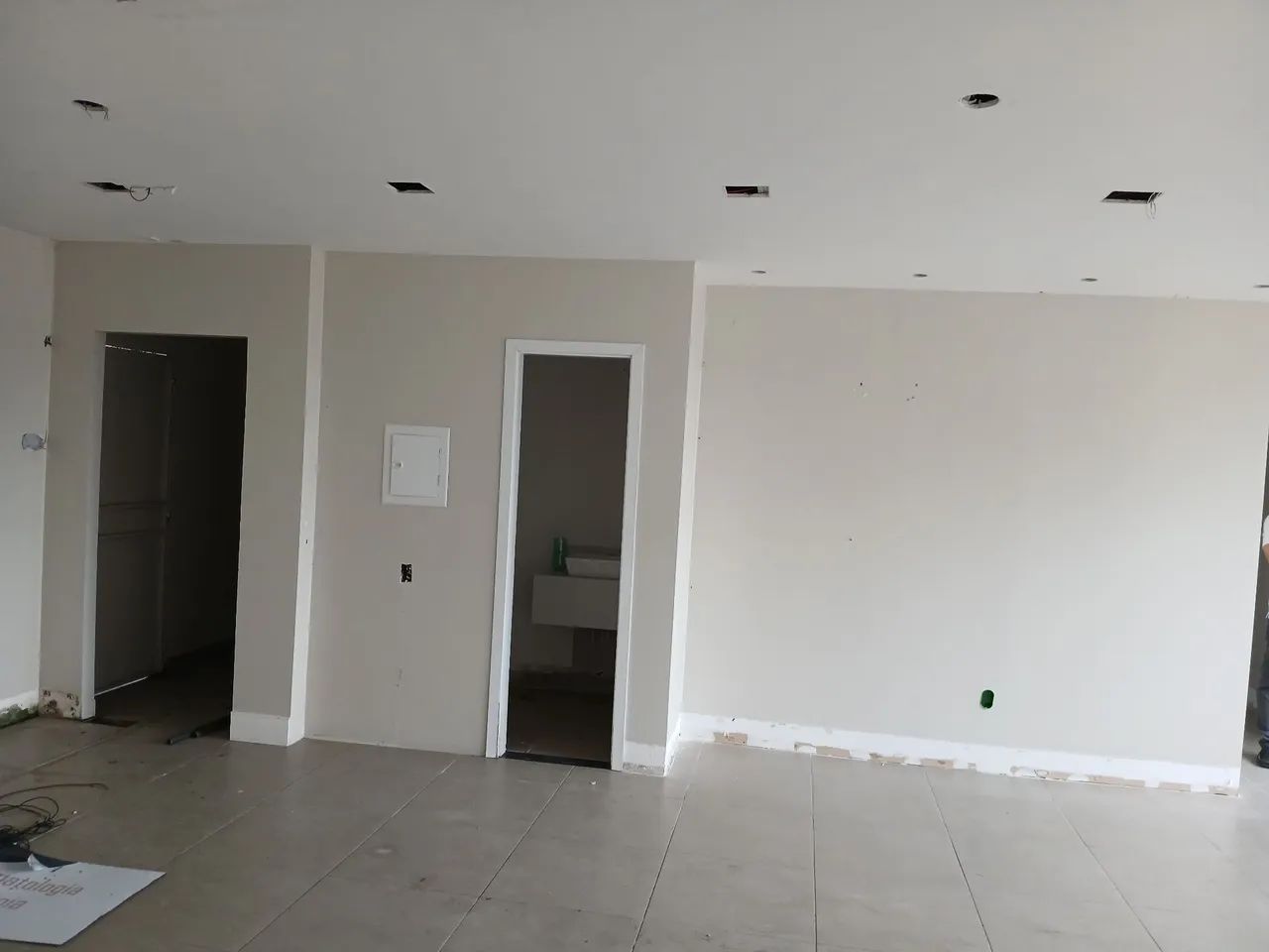 Aluga- se Sala Comercia Djama Batista 200m2 Creci-Am 6789  * - Foto 8