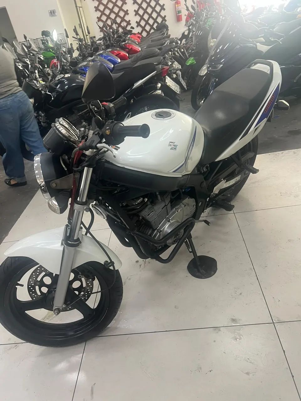 SUZUKI GS 500E - Foto 4