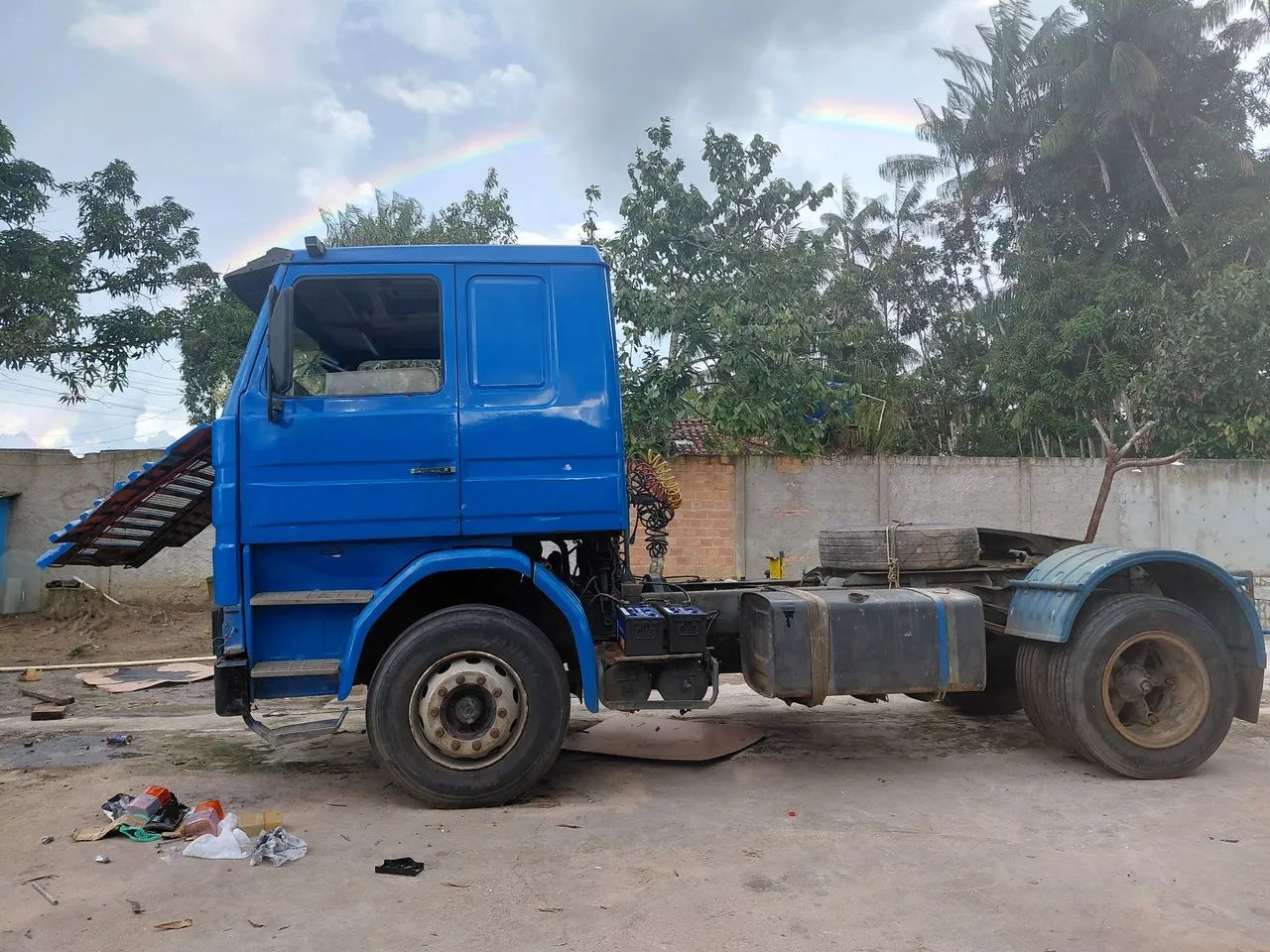 VENDO SCANIA 112 