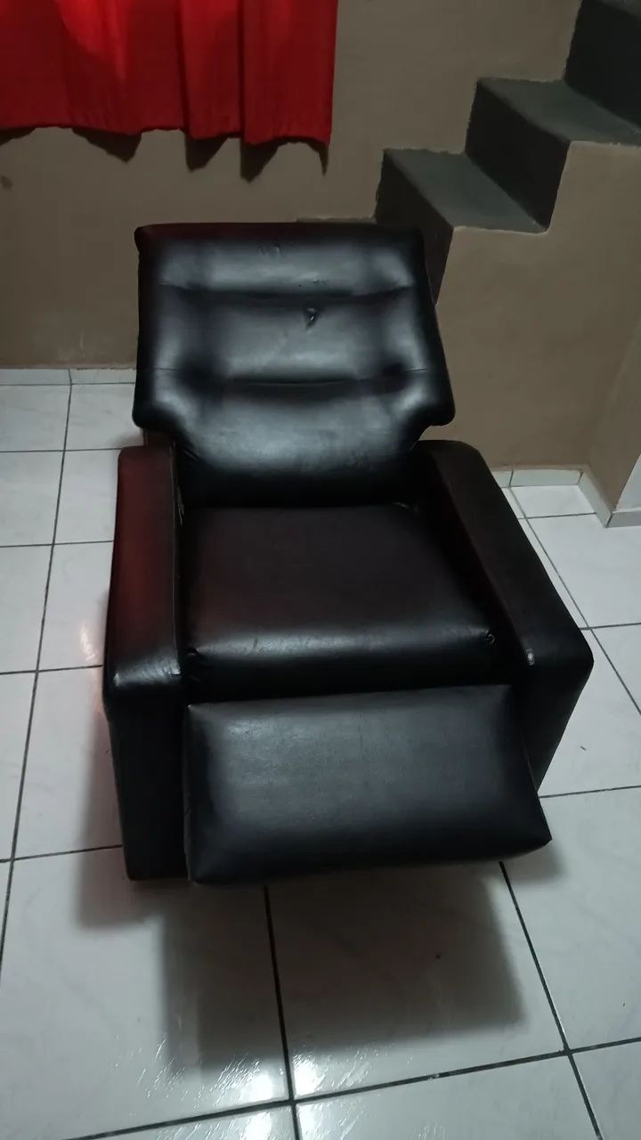 Poltrona Reclinável Preta Corino - Foto 2