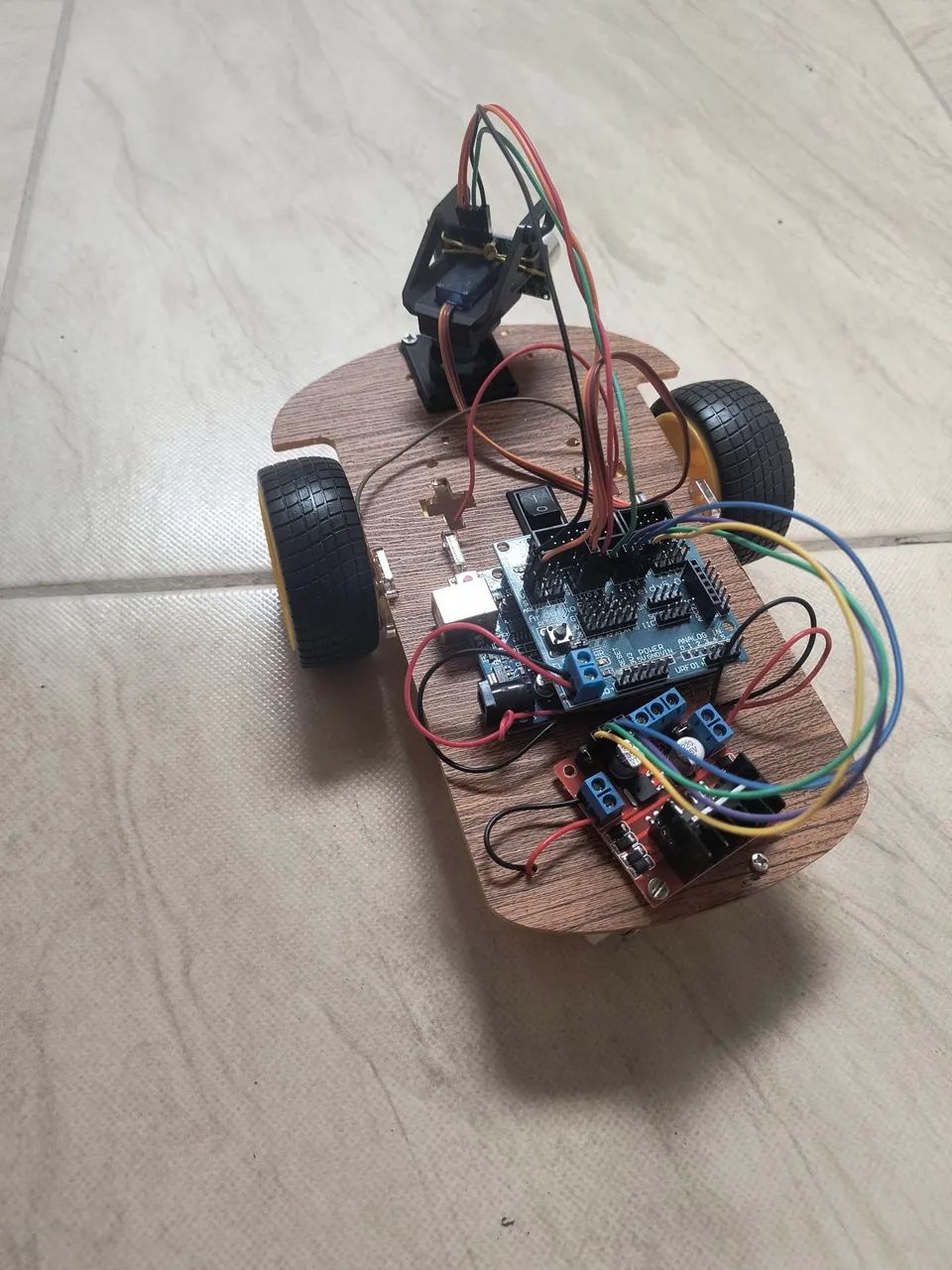 Carro arduino autônomo autonomo  kit completo montado só programar 