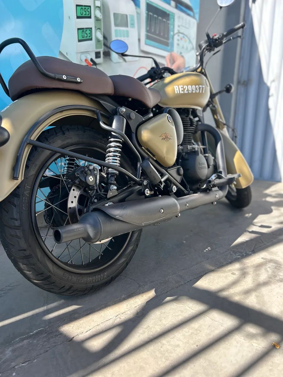 Vende- se moto sem detalhes 