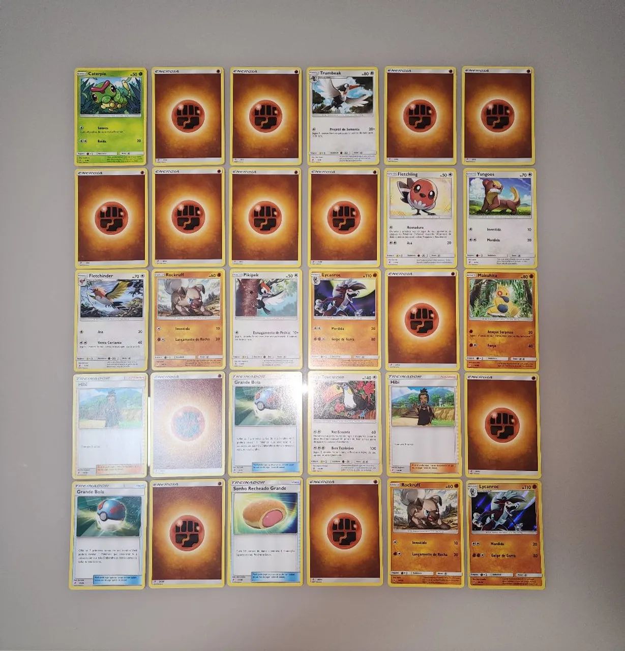 Kit do Treinador Sol e Lua - Lycanroc e Raichu de Alola Copag Pokémon  - Foto 4