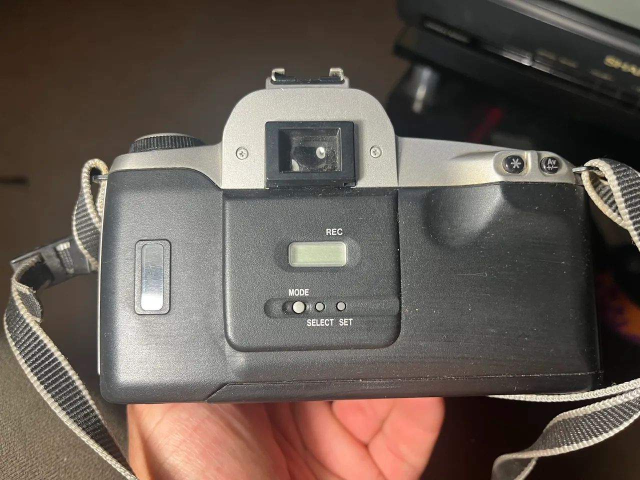 Camera Canon Eos 500n Com Lente 35-80mm - - Foto 2