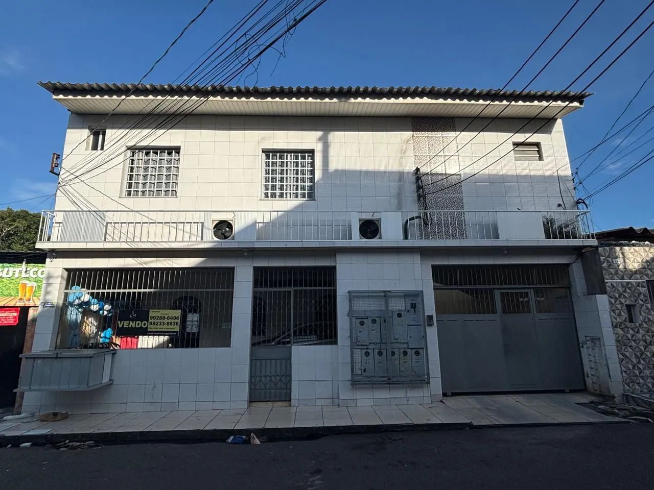 OTIMA OPORTUNIDADE, Vendo casa com 8 apartamentos no Coroado.