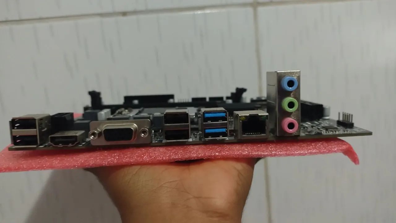 Placa mãe machinist H110 para conserto ou retirada de peças  - Foto 3