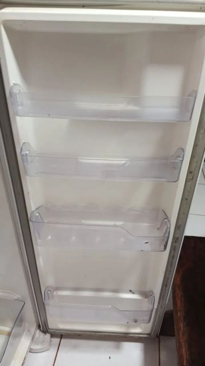 Geladeira Eletrolux  - Foto 2