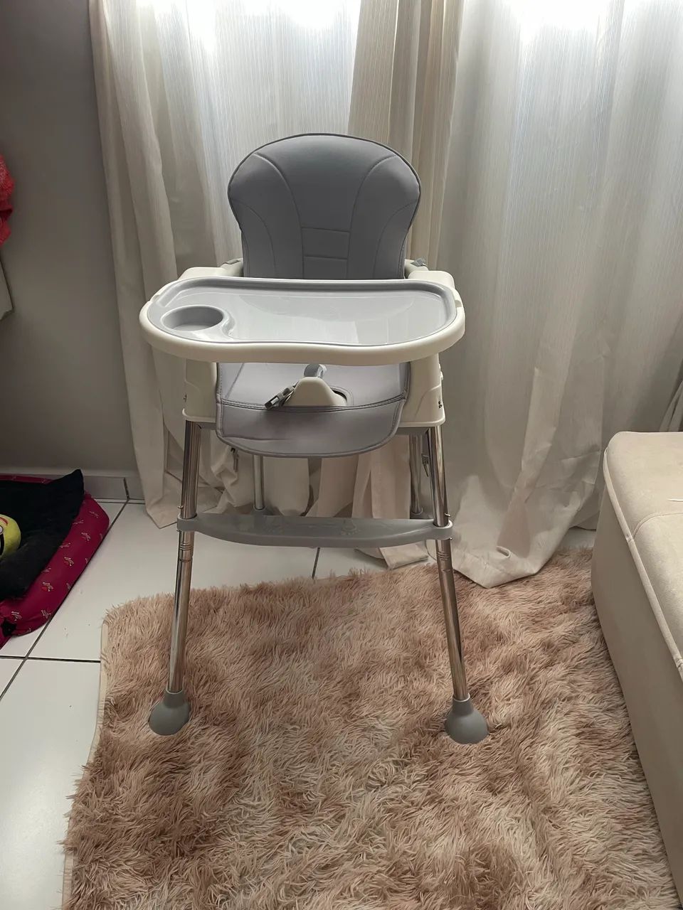 Vendo cadeira de alimentação nova - Foto 3