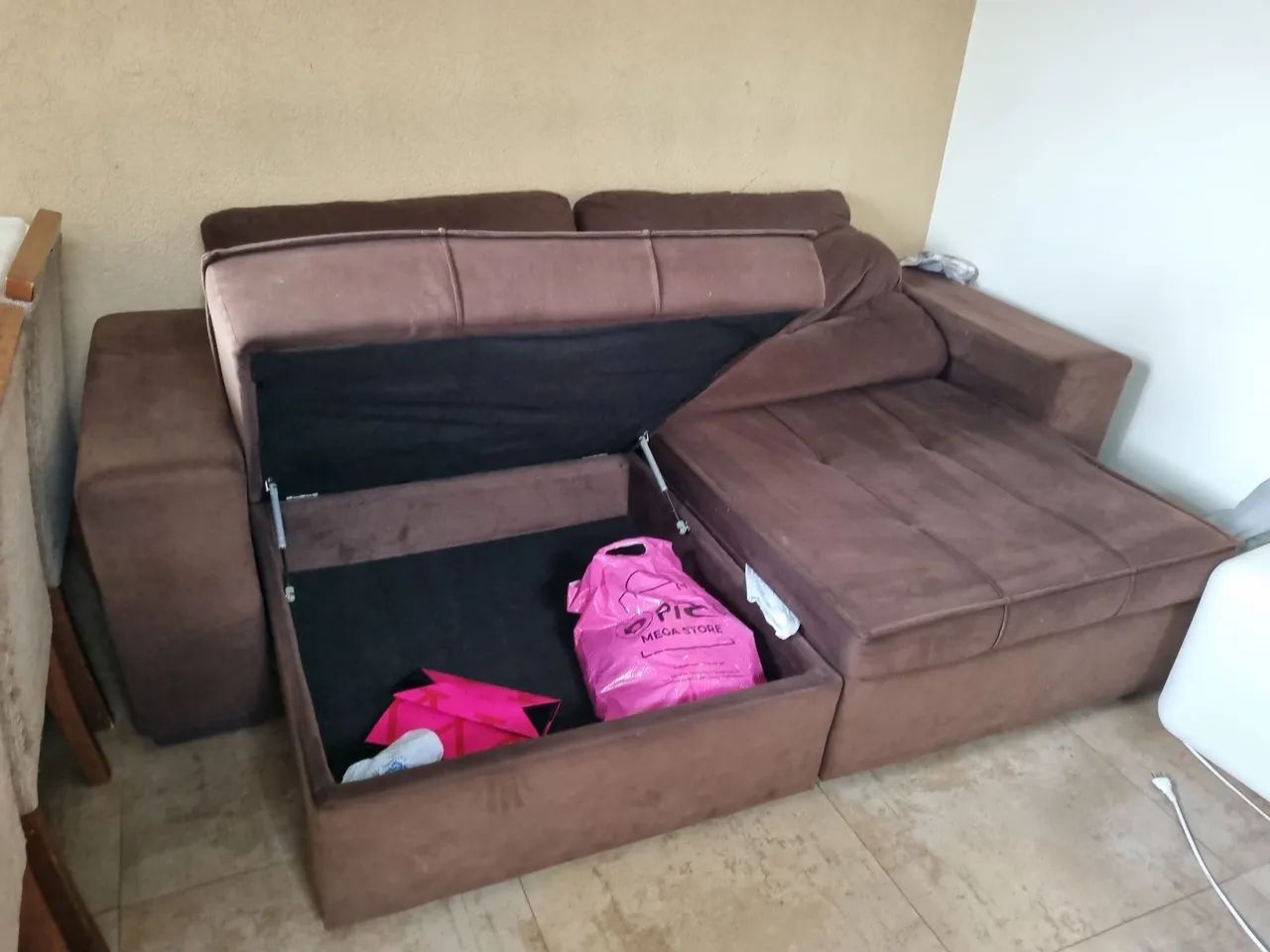 Sofá usado com avarias 