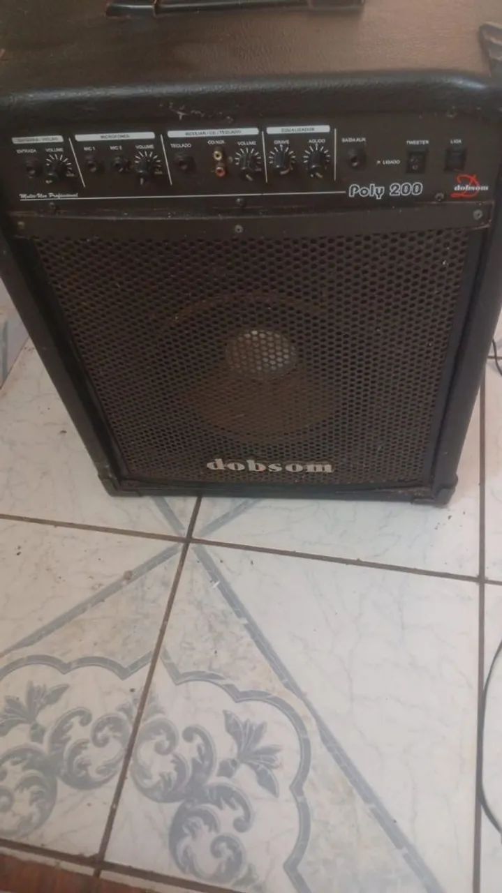 Caixa de som amplificada 