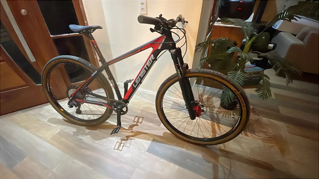 Bicicleta em carbono semi nova - Foto 5