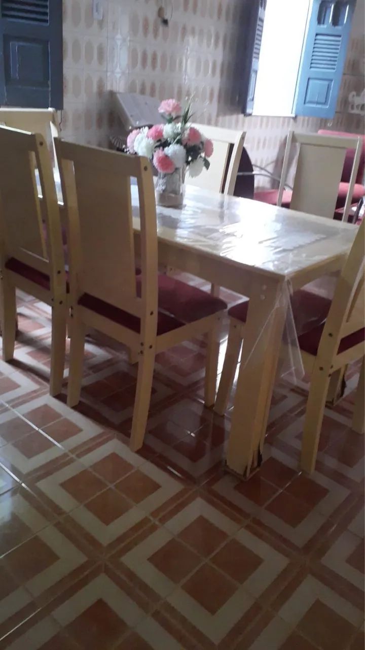 Mesa com 6 cadeiras  - Foto 2