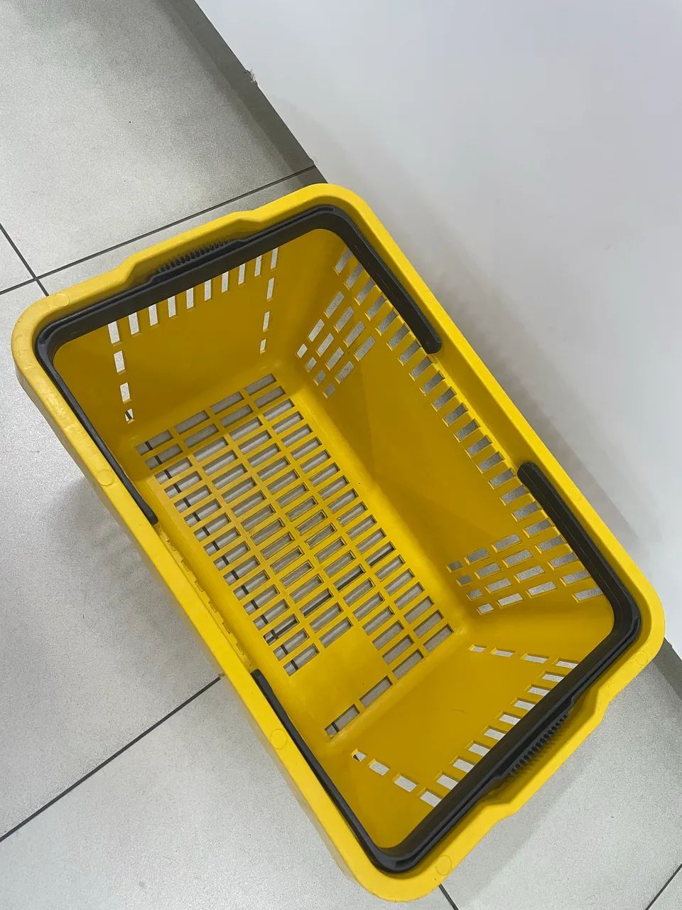 Cesta de roupas e supermercado  - Foto 2