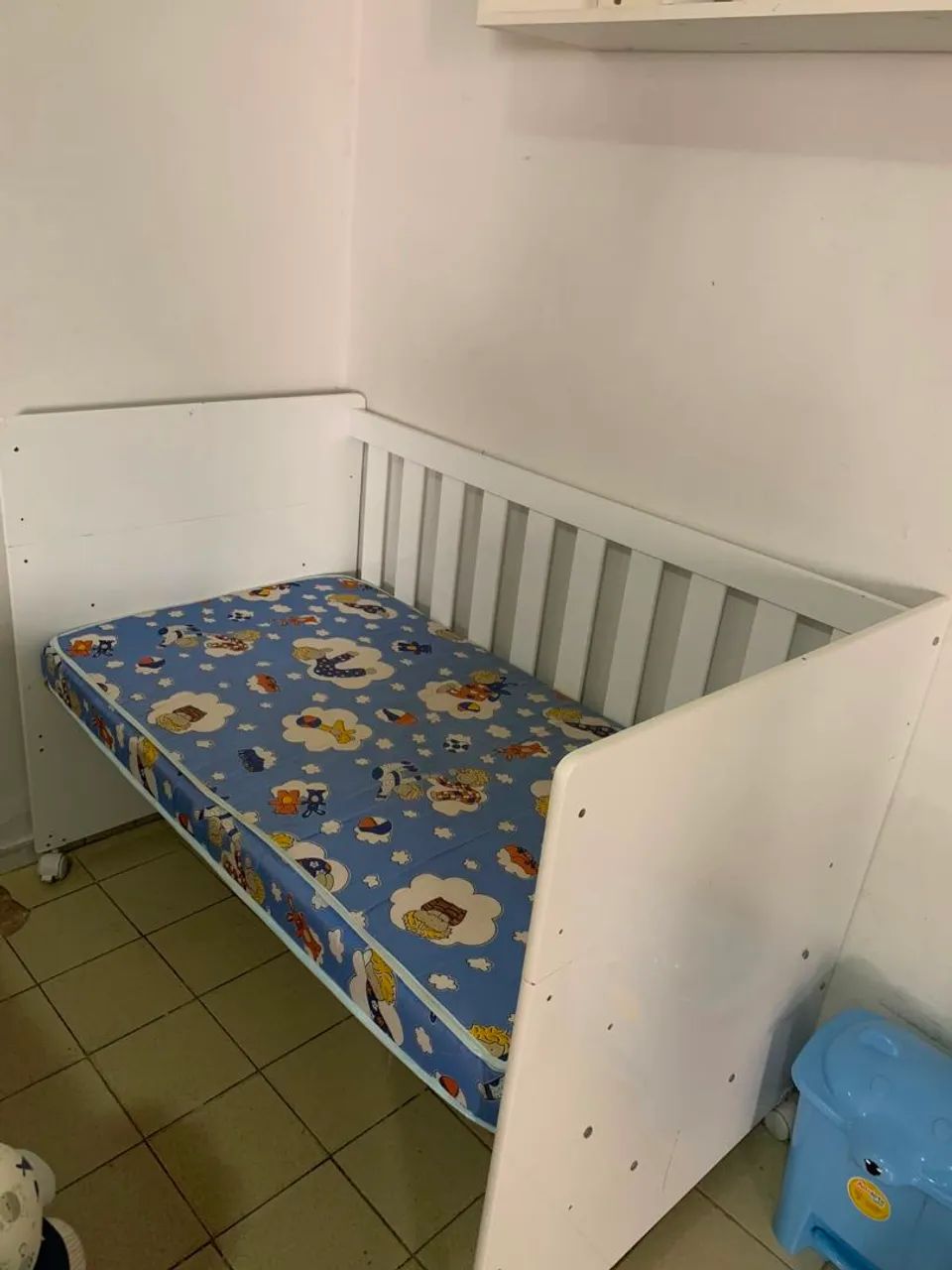 Berço/cama com colchão 