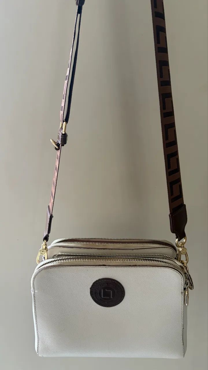 Bolsa luz da lua pouco usada