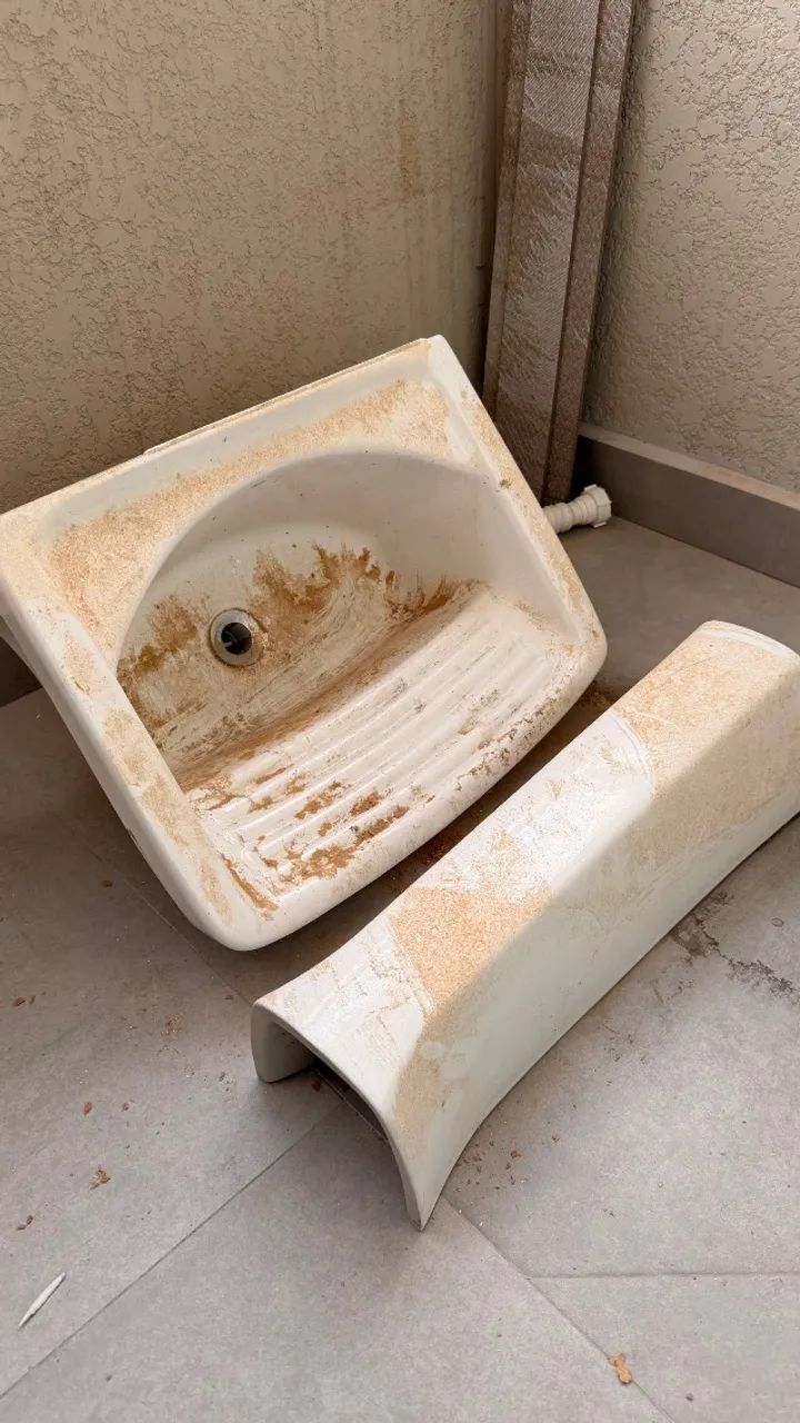 Tanque de cerâmica 