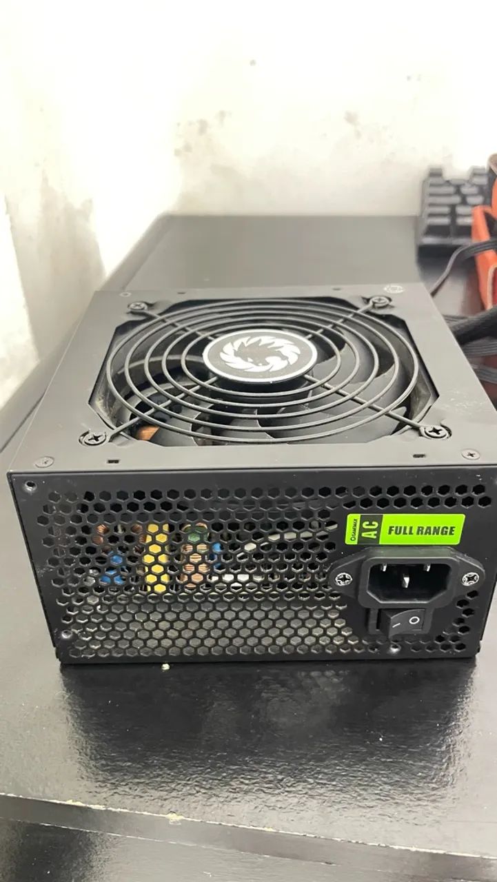 Fonte GameMax 600w 80 Plus bronze 