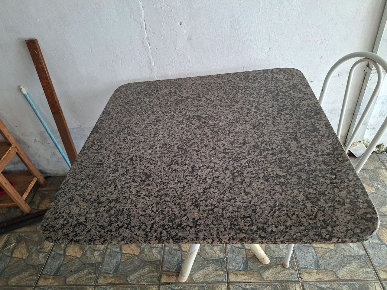 Mesa mármores usada tamanho mediano 