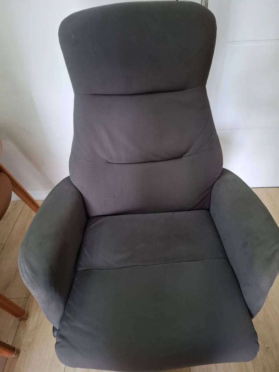 Poltrona reclinável giratoria - Foto 4