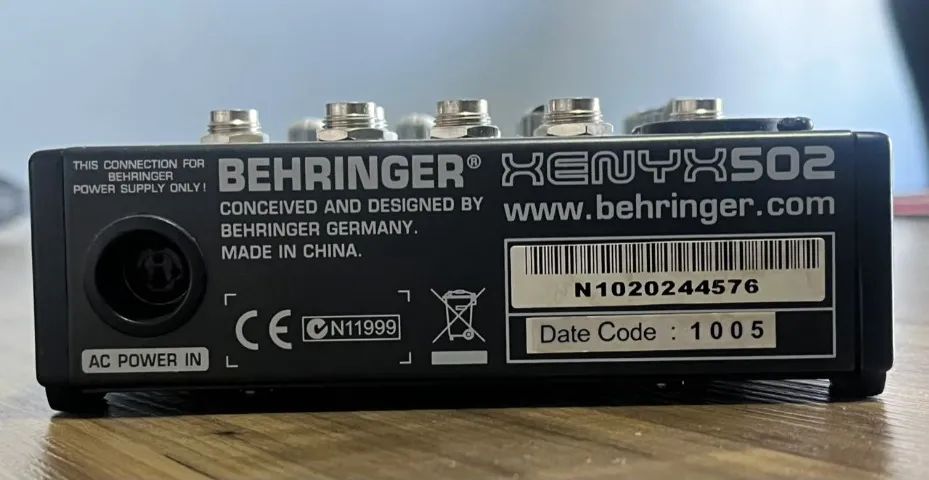 Mesa de som Behringer XENY 502 - Foto 2