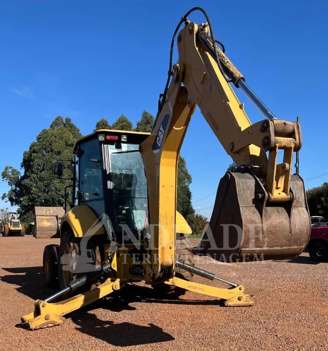 Retroescavadeira Caterpillar 416F2 - Foto 4