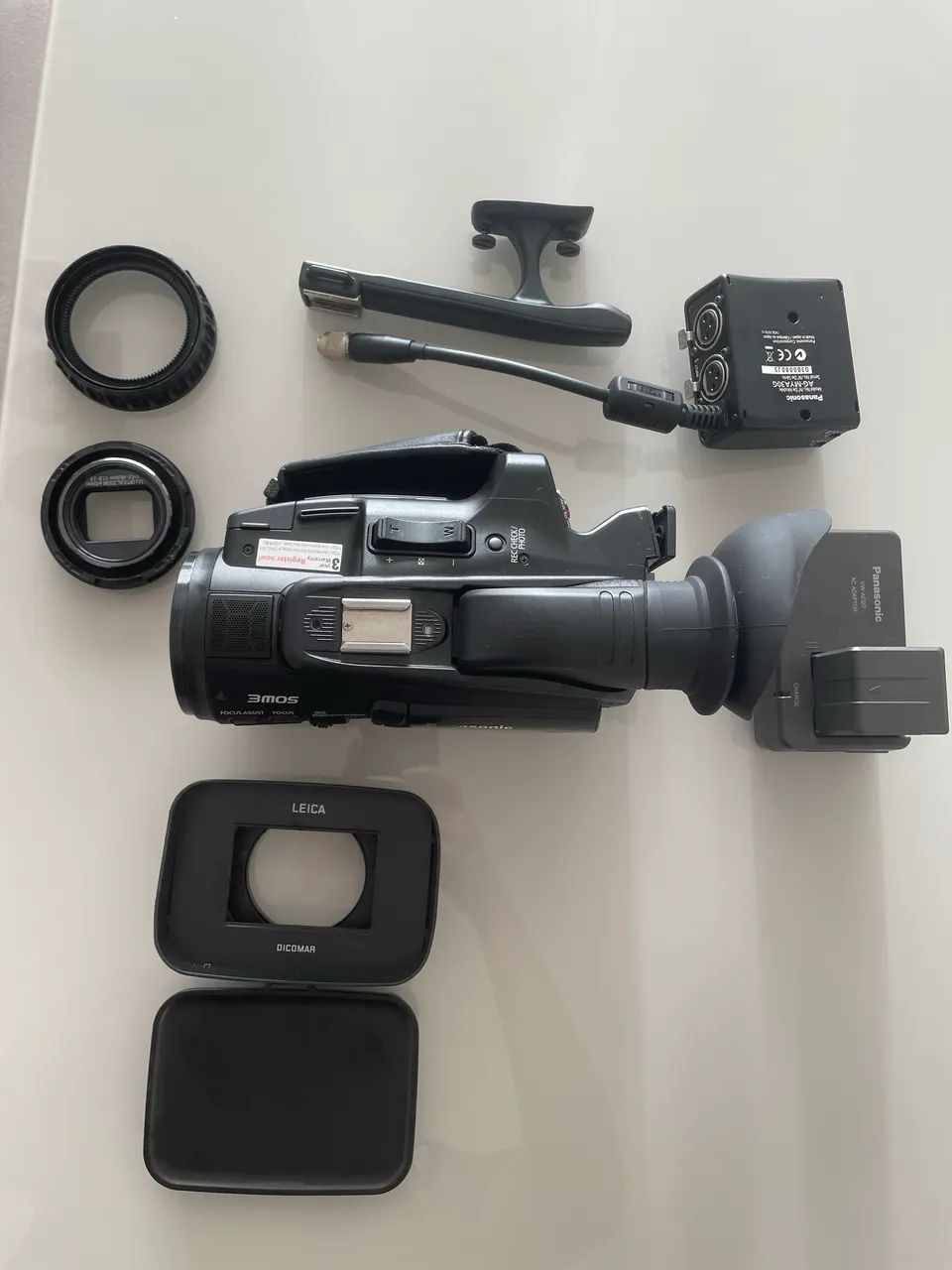 Filmadora Panasonic AG-HMC40 AVCCAM HD Sensor 3MOS Completa