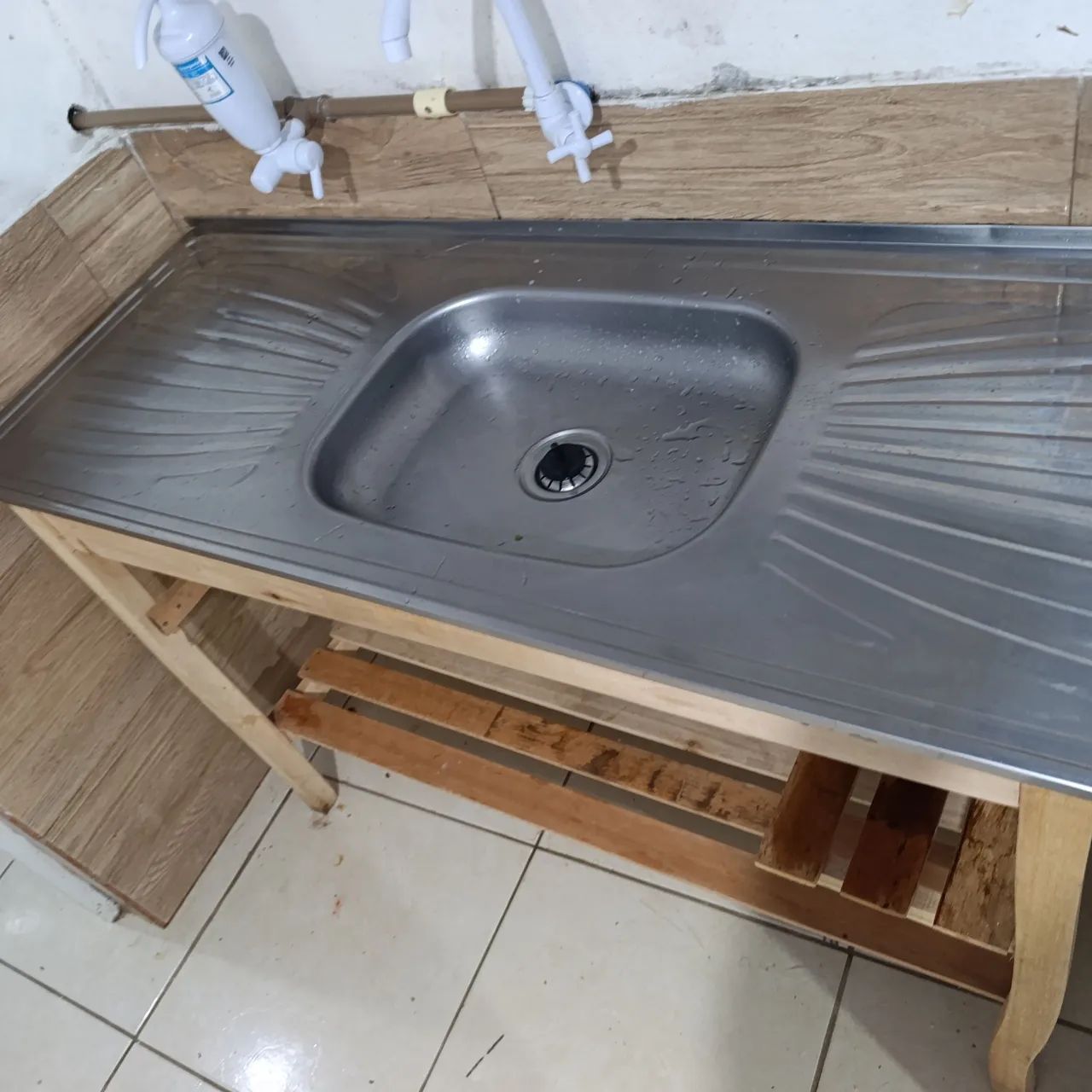 Pia de inox com base Rustica de eucalipto. - Foto 4