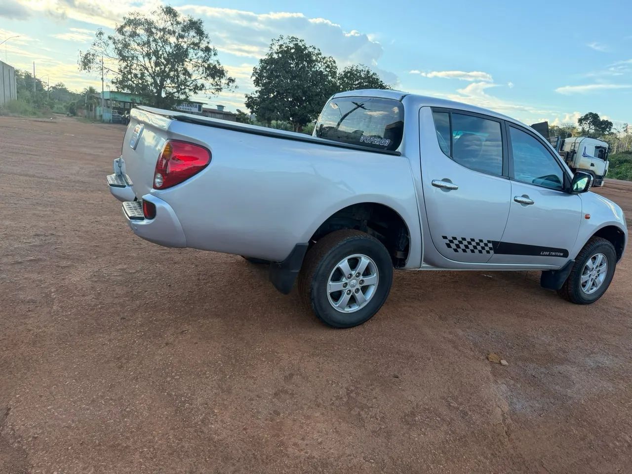 Mitsubishi L200 L200 Triton GLS 3.2 CD TB Int.Diesel Mec 2012