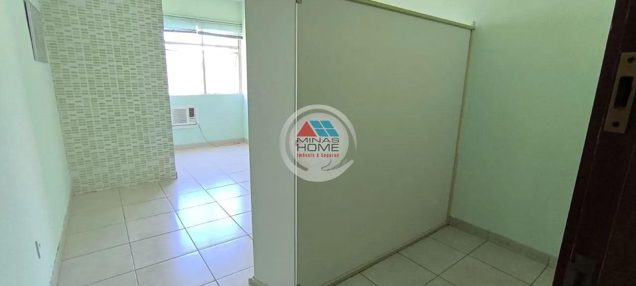 Sala com banheiro no Executive Center rua Guajajaras com Curitiba - Foto 2