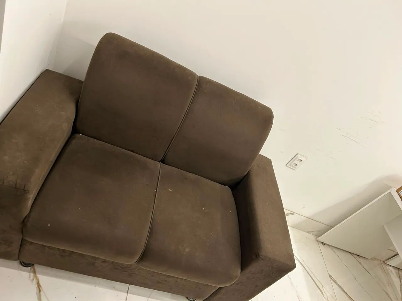 Vendo por separado 2 sofás e mesa  - Foto 2