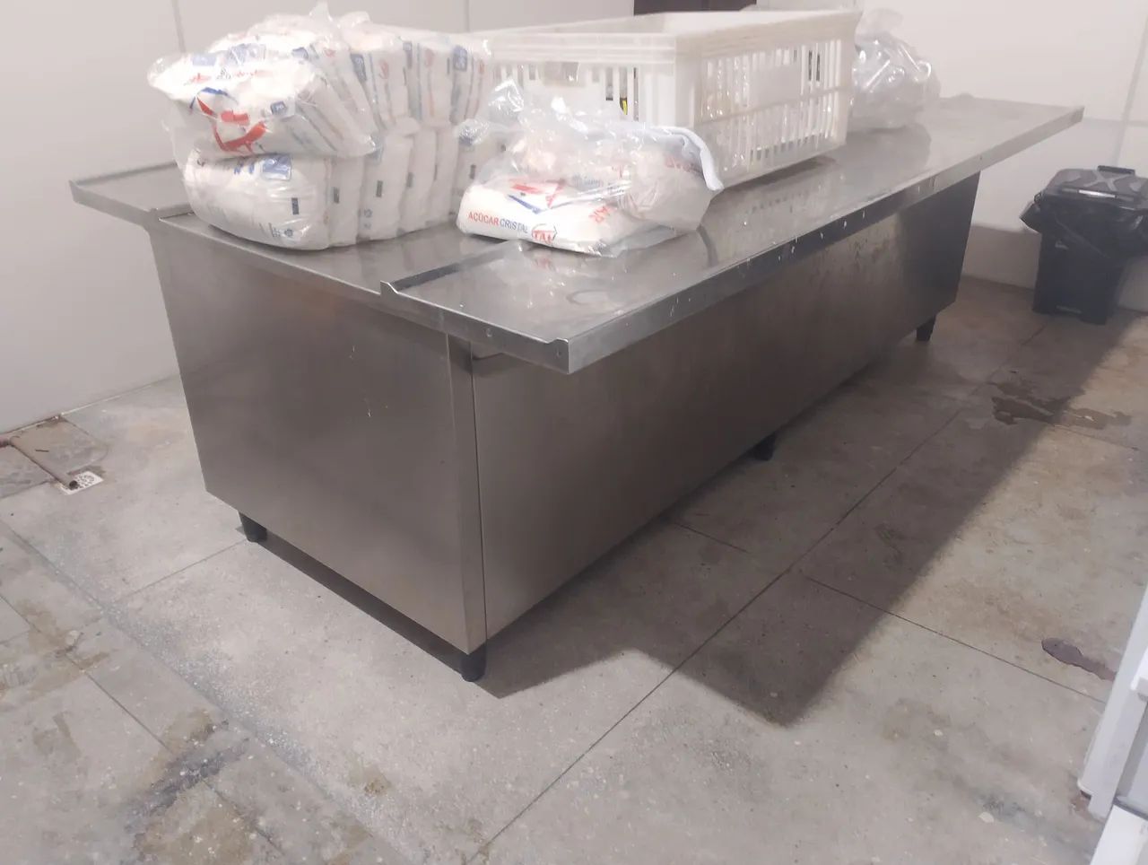 Venda de mesa de inox