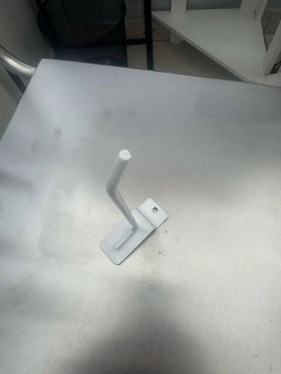 Gancho para painel 15cm branco kit com 50 - Foto 3