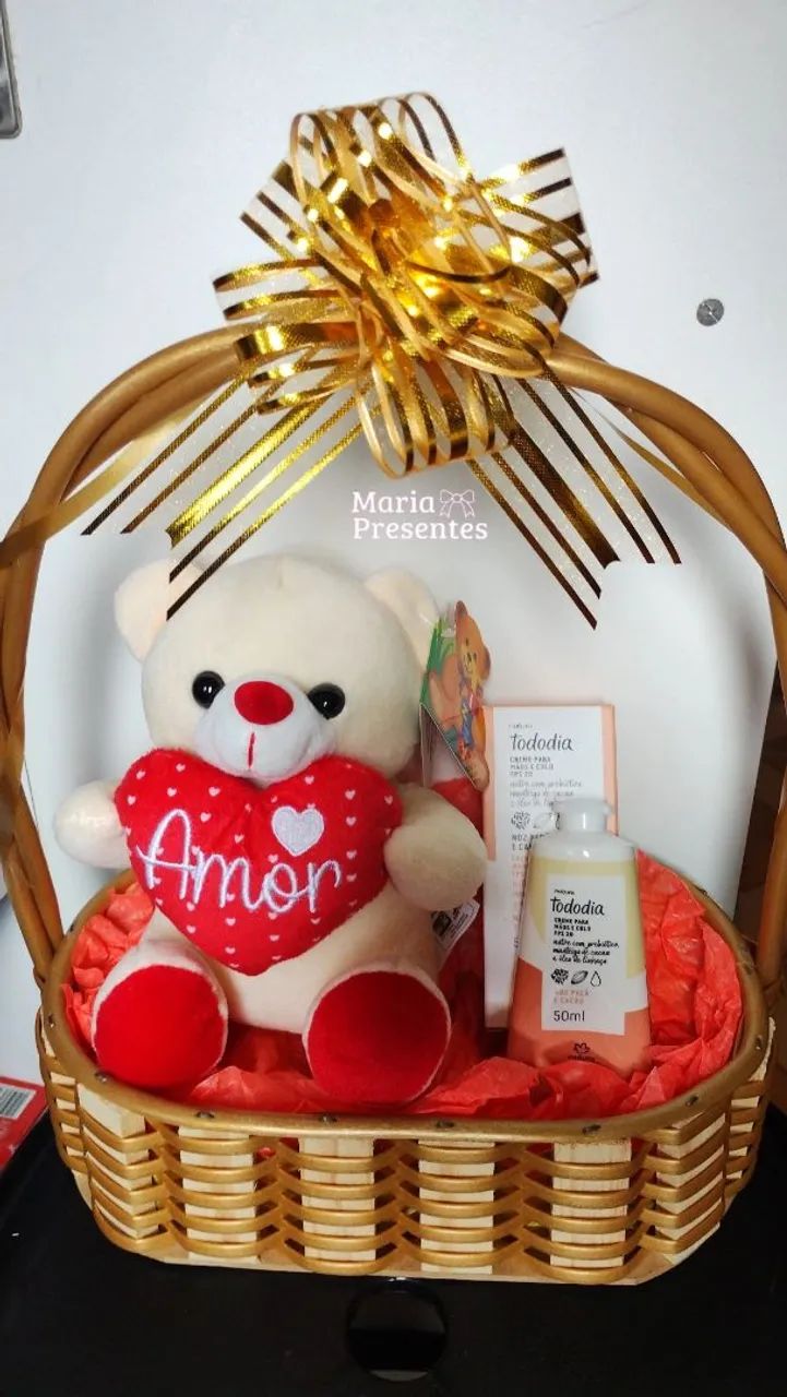 Promoção Cesta presente com urso pelúcia e creme para as mãos natura