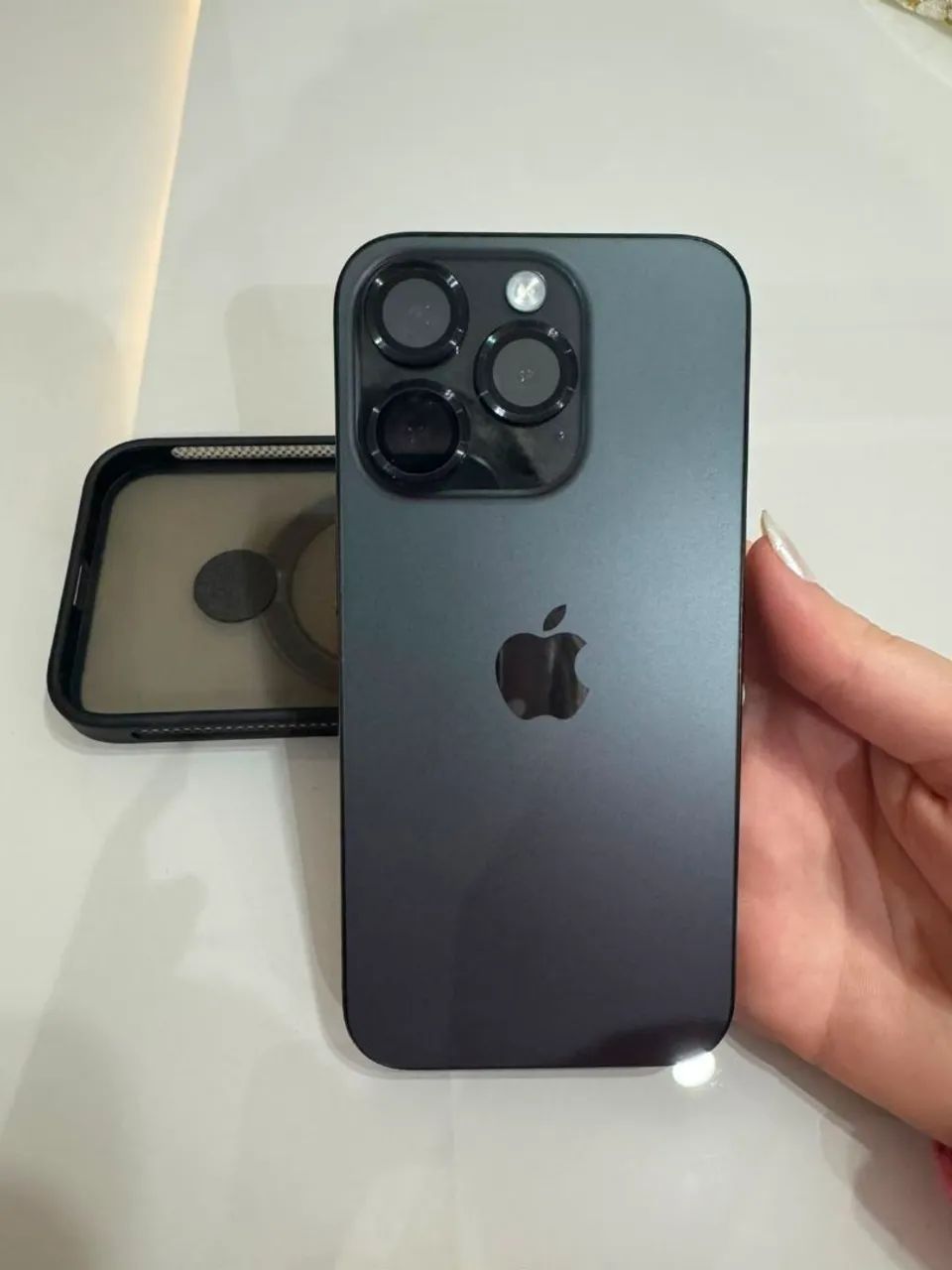 Vender IPhone 15 PRO 256gb 89% de bateria  - Foto 3