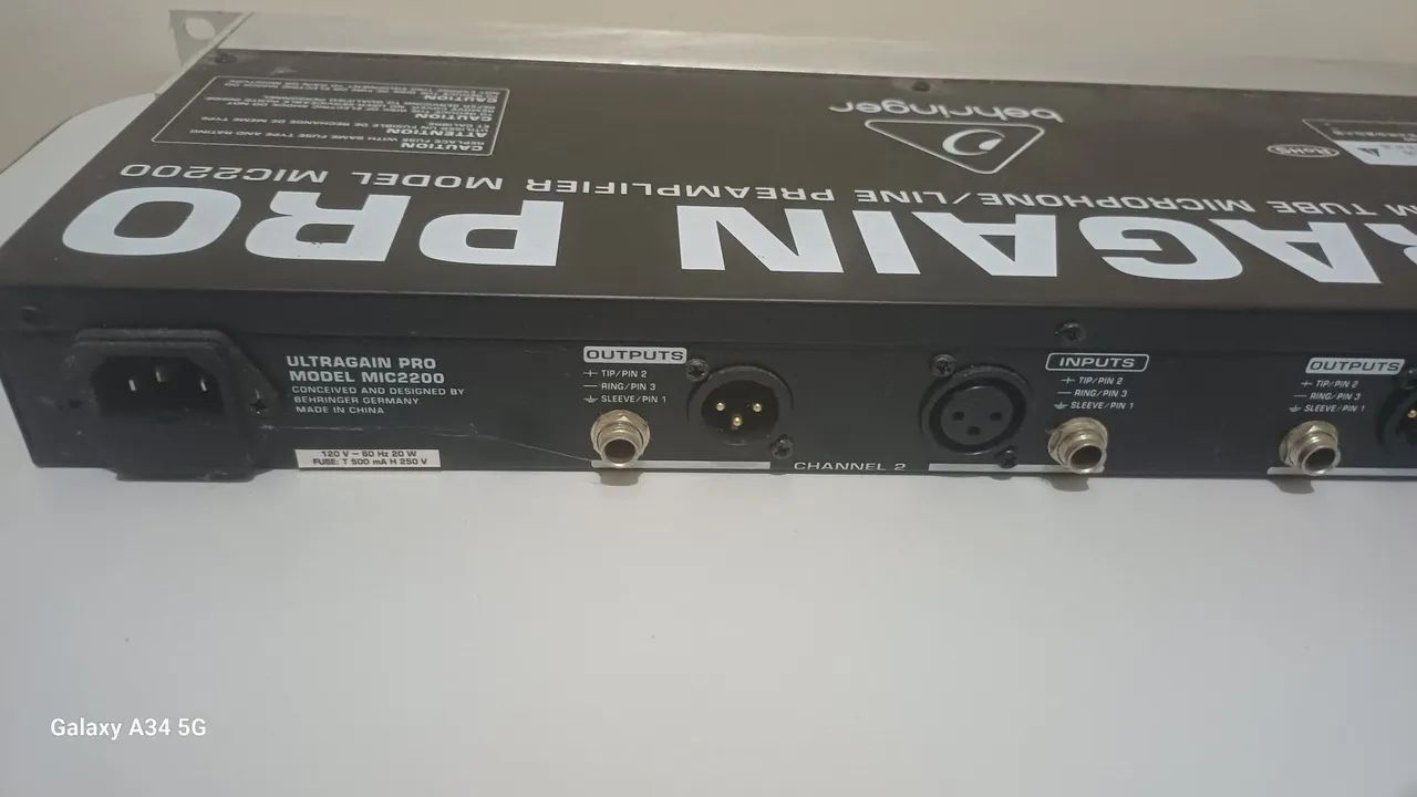 Ultragain Pro Beringher MIC2200 VALVULADO. GANHO DE VOZ! - Foto 4