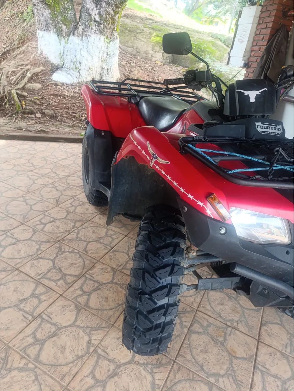 Honda Fourtrax 420 4x4 com pneus novos - Foto 4