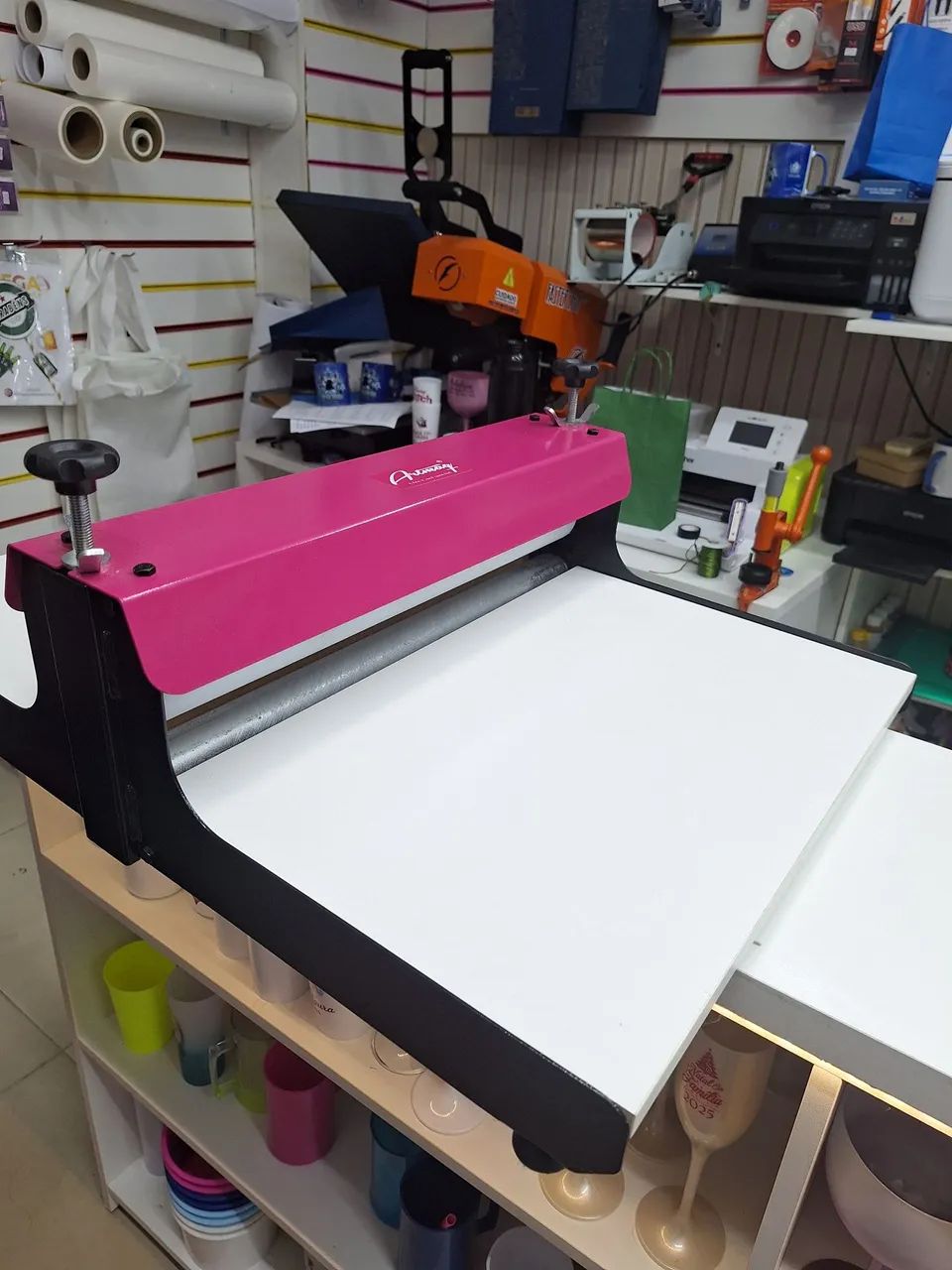 Máquina de Corte e Vinco Manual de 50cm + 5 Facas junto - Foto 3