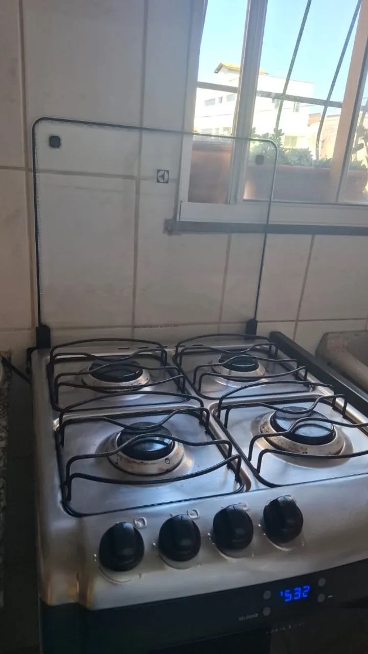 Fogão Electrolux Inox 4 Bocas com Acendimento Automático e Timer