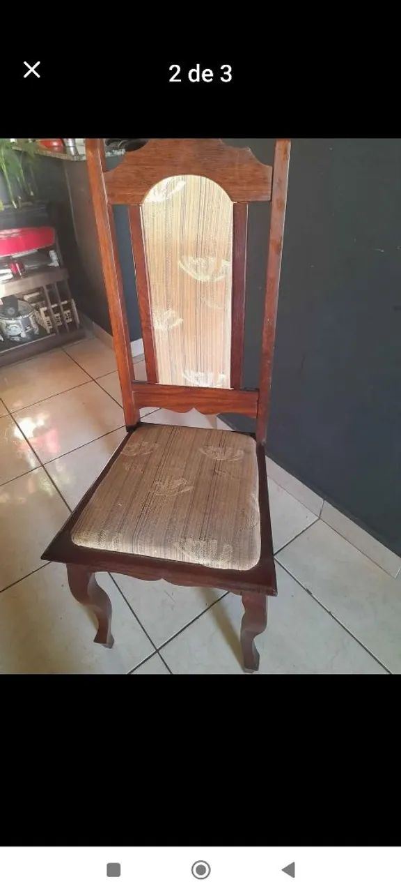  Vende -se mesa de madeira,com 5 cadeiras  - Foto 3