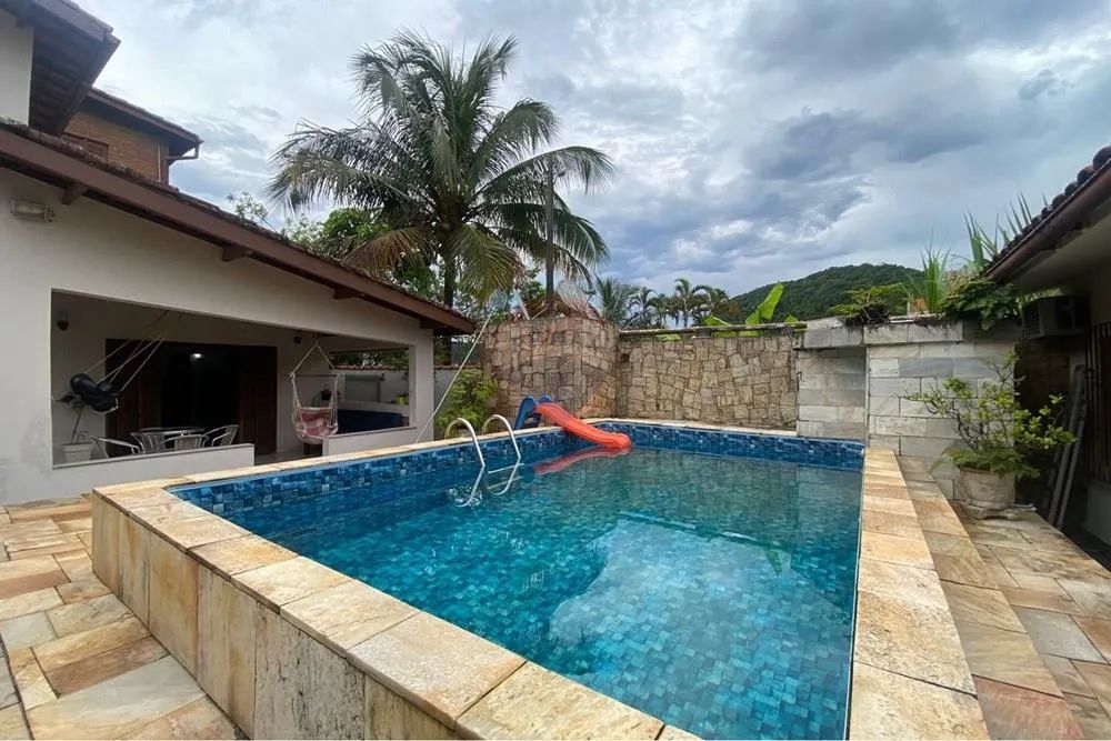 Casa com Piscina para comprar na Praia do Tombo - Foto 2