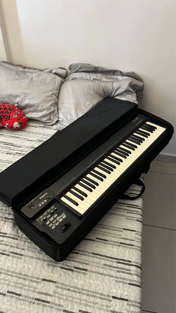 Roland RD 64 com bag semirigida - Foto 3