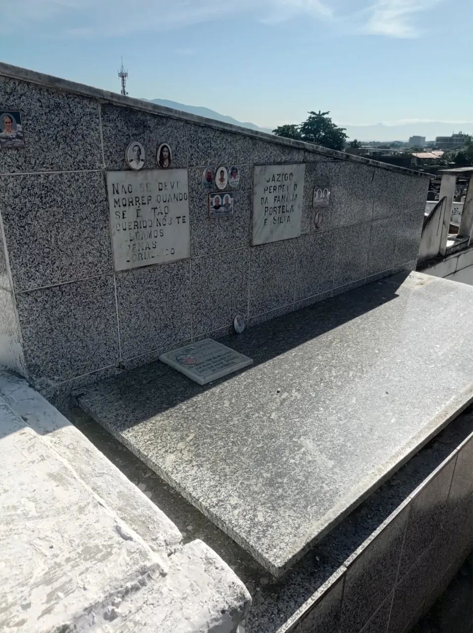 Jazigo no cemitério murundu  - Foto 2