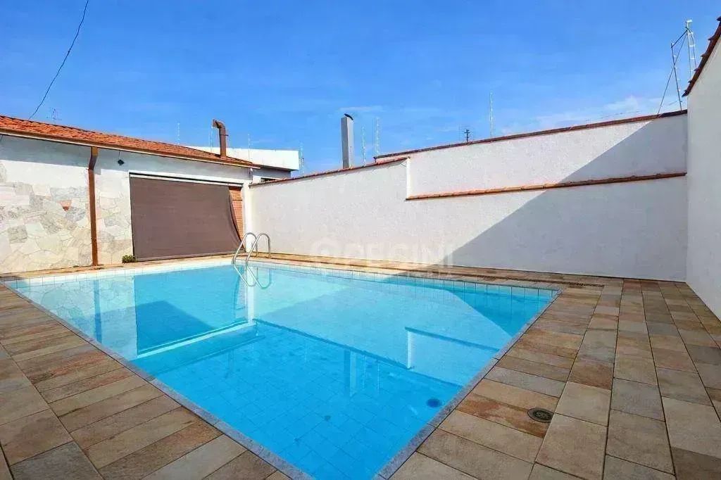 Casa à Venda Bairro Santa Cruz