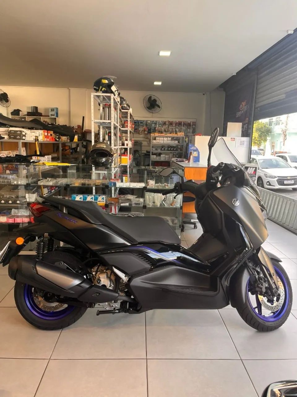 YAMAHA XMAX 300