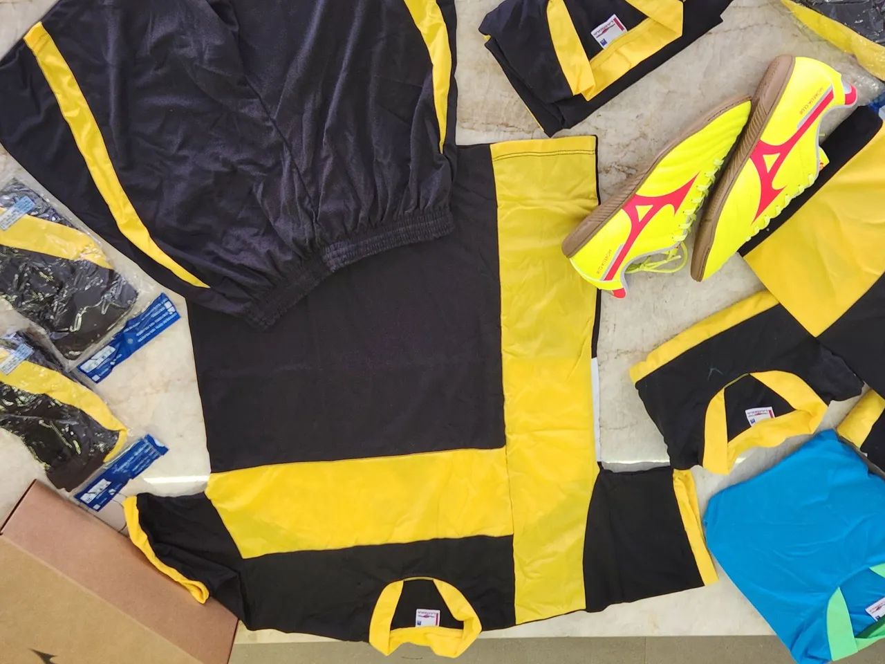 Uniforme  e chuteiras futsal completo  - Foto 2