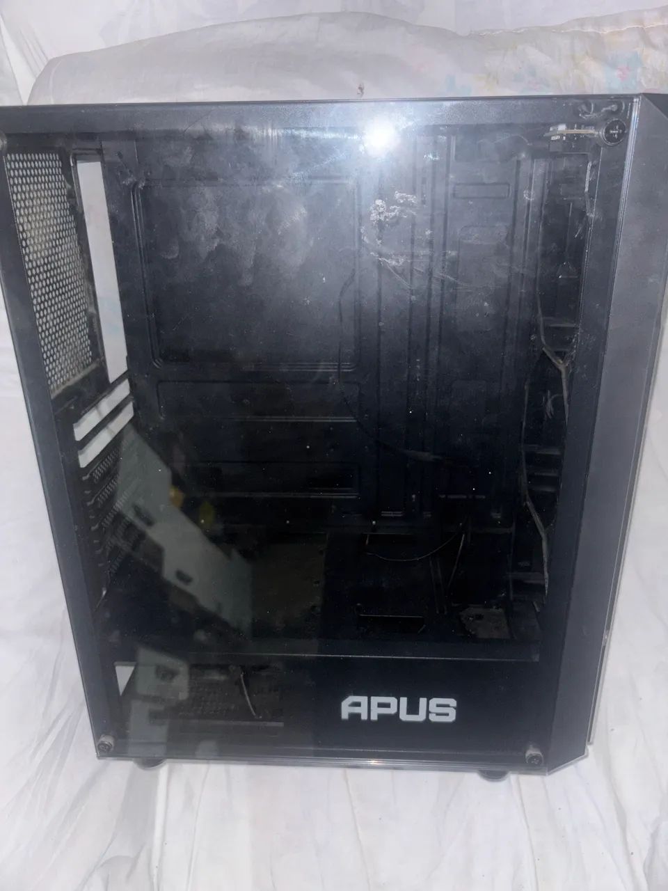 Gabinete Pichau Apus C 3 Fans controlavel