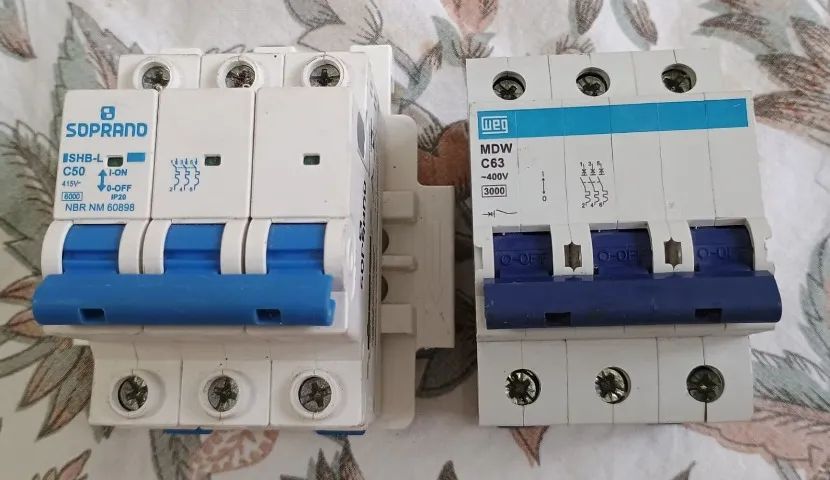 Dijuntor Soprano C50 e Weg C63 tripolar