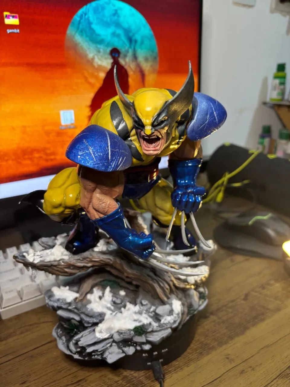 WOLVERINE - ESTATUETA EM RESINA  - Foto 2