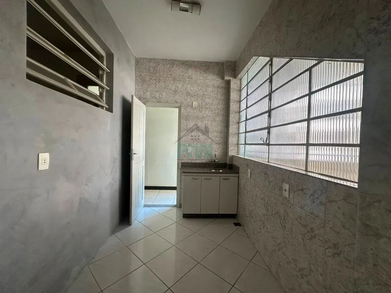 Apartamento á venda com 2 Quartos no IAPI
