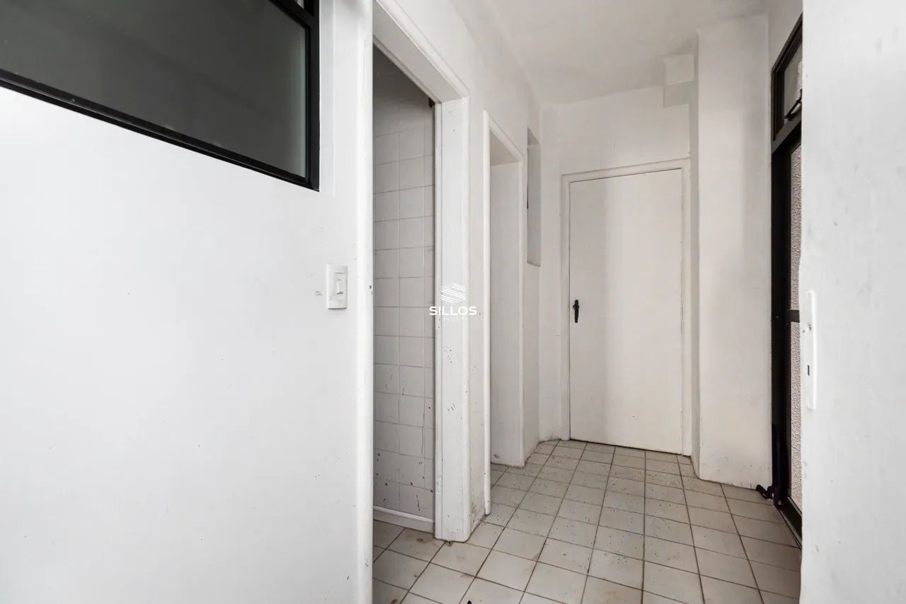 Sala comercial com 125,39 m² para alugar no Centro de Curitiba - Foto 3